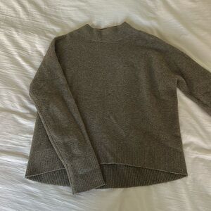 Uniqlo sweater